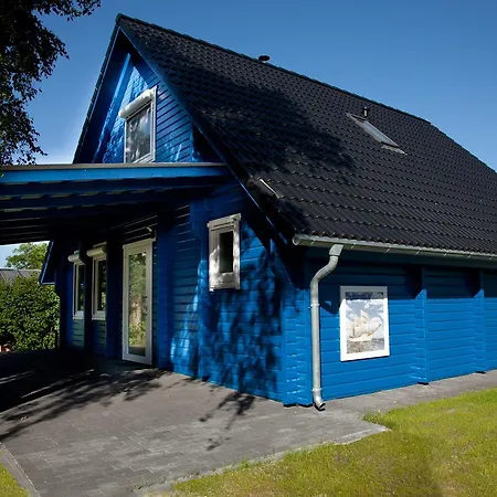 Blockhaus Am Bodden * Neuendorf Heide